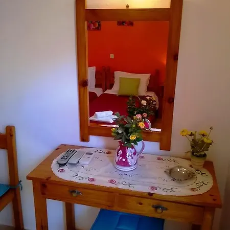 Twins Ii - Old Village * Бенитсес