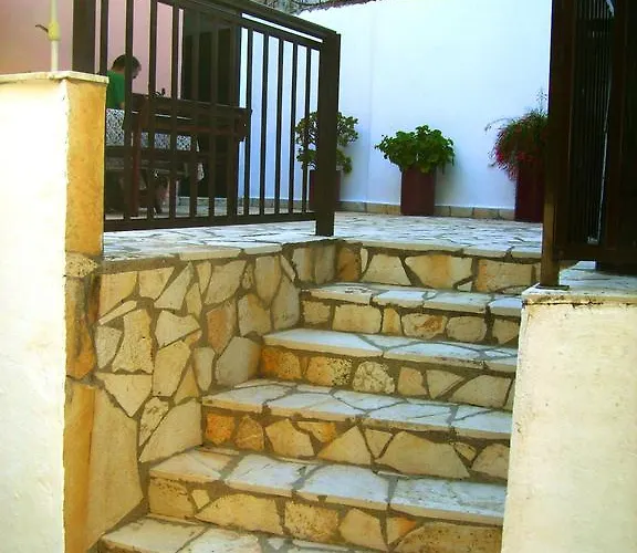 Twins Ii - Old Village דירה בניטסס