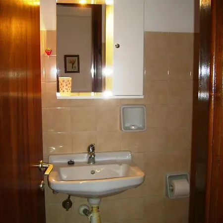 Twins Ii - Old Village * Μπενίτσες