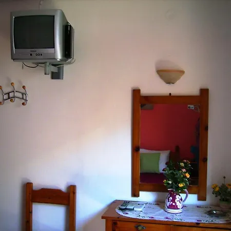 Twins Ii - Old Village * Μπενίτσες